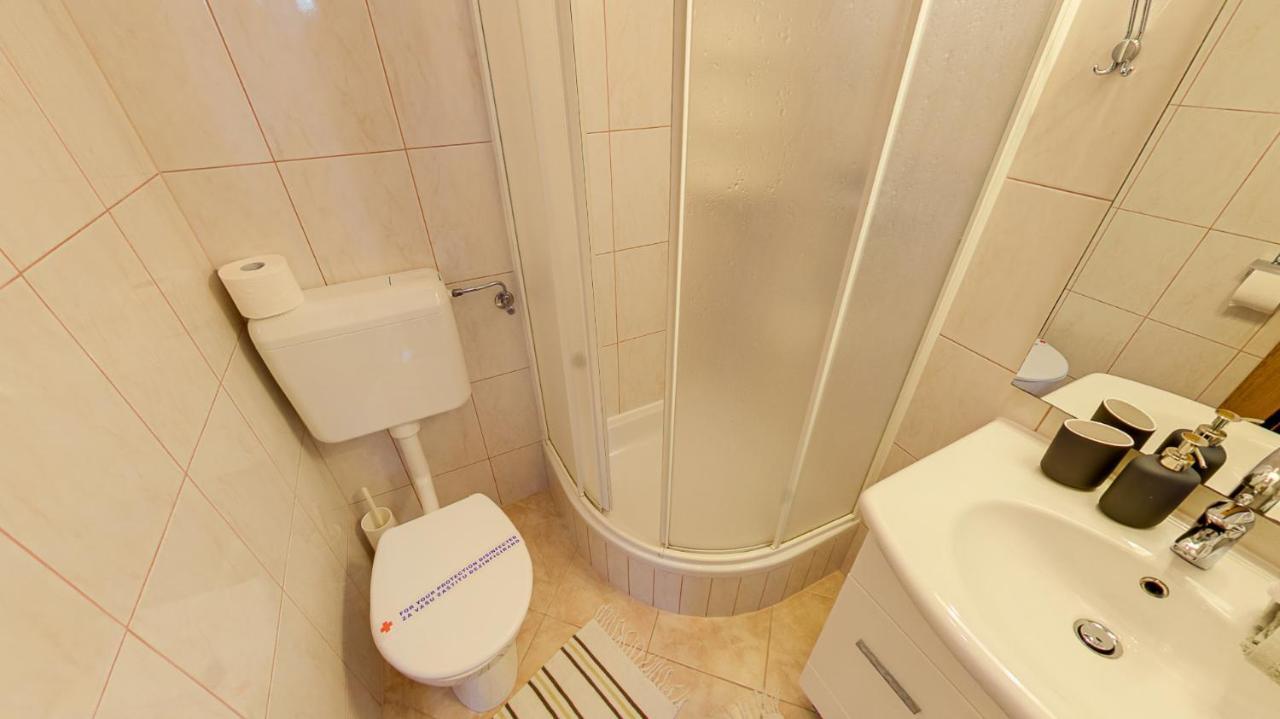 Apartmani Nena Povljana Εξωτερικό φωτογραφία