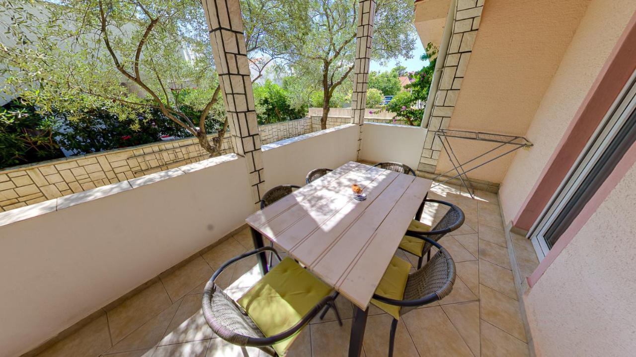 Apartmani Nena Povljana Εξωτερικό φωτογραφία