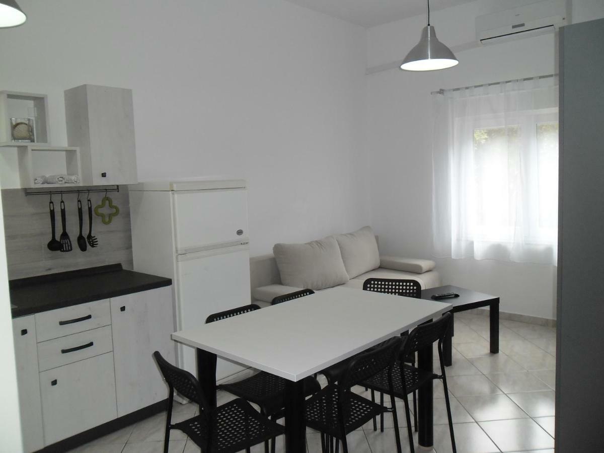 Apartmani Nena Povljana Εξωτερικό φωτογραφία