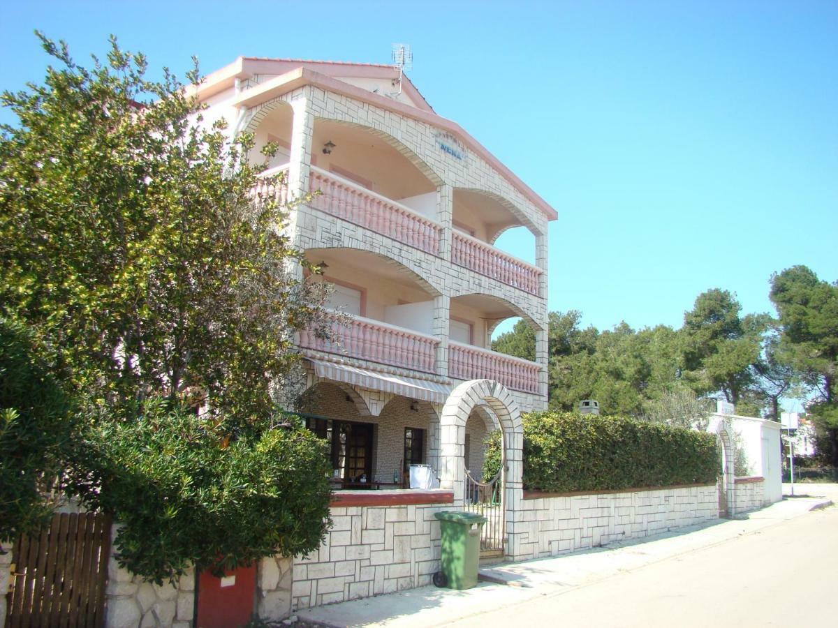 Apartmani Nena Povljana Εξωτερικό φωτογραφία